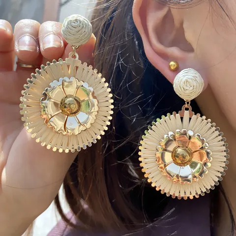 Boucles d'Oreilles Pendantes en Alliage de Raphia Tissé à la Main Mode Bohème Boucles d'Oreilles Rondes pour Femmes Bijoux