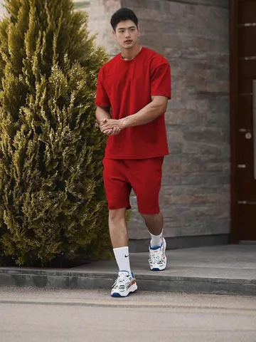 Men's Casual Sports Set Round Neck Short Sleeve T-Shirt And Solid Color Shorts Summer Breathable Top And Bottom For Men