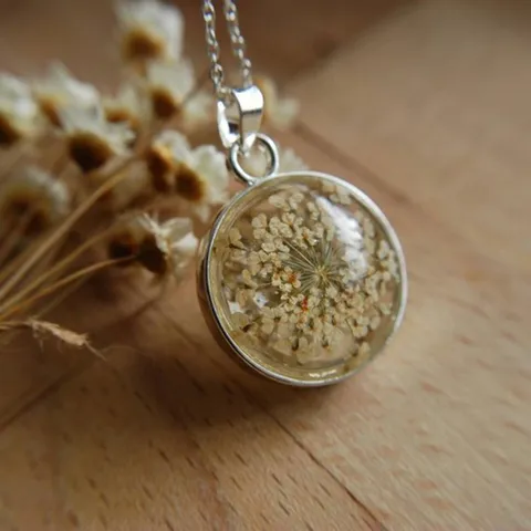 Vintage Glass Ball Dried Flower Necklace Dandelion Snow Flower Pendant Round Spherical Alloy Chain For Women Jewelry Gift
