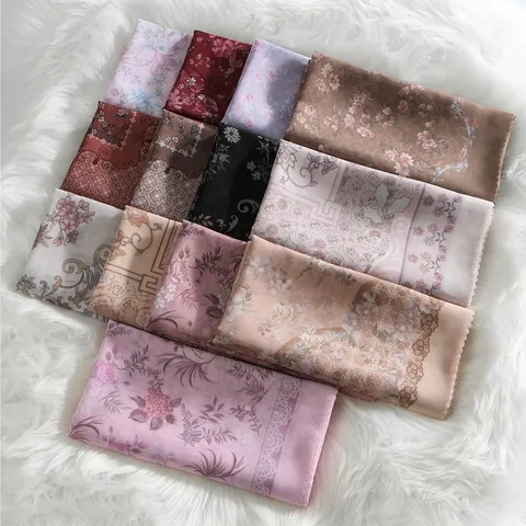 Femme Imprimé Floral Voile Foulard Carré Mode Léger Respirant Foulard de Tête Quotidien Col Châle