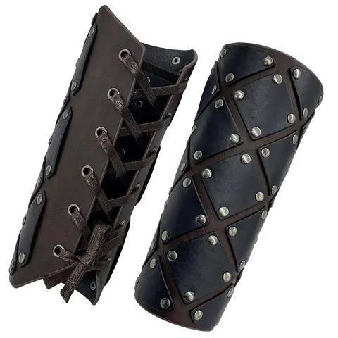 Medievale Retro Cavaliere Mercenario Polsino in Pelle PU Rivetti Griglia Allacciatura Bracciale Cosplay Accessori Costume Armatura da Polso