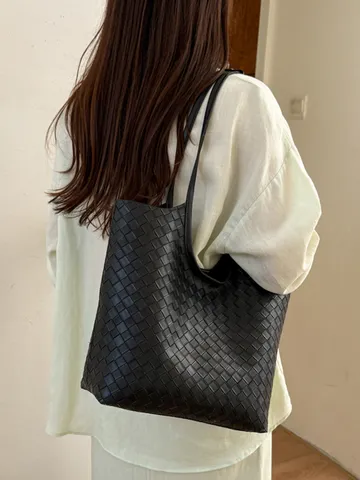 Bolso Tote Minimalista Tejido de Piel PU Suave Gran Capacidad Bolso de Hombro Casual con Colgante