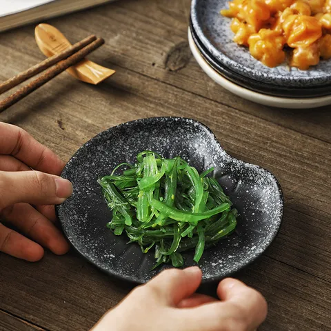 Retro Japanese Ceramic Lotus Leaf Shaped Small Plate Kiln Glaze Sushi Snack Sauce Dish Decorative Tableware For Home Restaurant