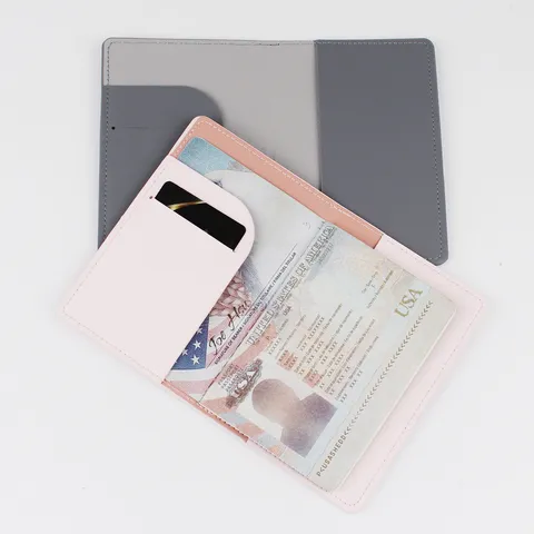 Porta Passaporto in Pelle PU Modello Corona Re Regina Organizzatore Documenti da Viaggio Custodia Impermeabile Portatile