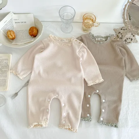 Bebé Mameluco de Tejido de Gofre Manga Larga Cuello Redondo Volante de Encaje Jumpsuit Estilo Coreano Body de Algodón Para Recién Nacidos