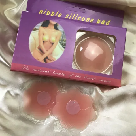 Invisible Silicone Nipple Covers Thin Breathable Seamless Nipple Pads For Women Dress Swimming Waterproof Lingerie Accessories
