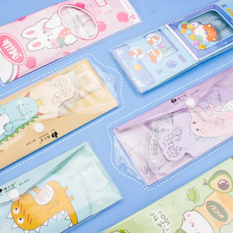 Joli Set de Règles pour Étudiants de Dessin Animé Ensemble de 4 Pièces Règle en Plastique transparente Rapporteur Règle Triangle Fournitures de Bureau Scolaires