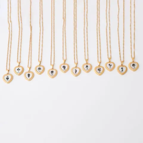 Collar con Colgante de Concha de Flor de Mes de Nacimiento de Corazón Chapado en Oro de 18K de Acero Inoxidable Minimalista para Mujer Joyería de Moda