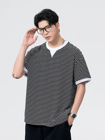 T-Shirt à Rayures Décontracté Japonais pour Hommes Col Henley Manches Courtes Coupe Large Été Coton Top Noir Blanc Gris