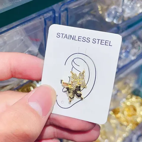 Mode Messing Vergoldet Ohrklemme Strass Schmetterling Blume Blatt Ohne Piercing Knorpel Clip Ohrringe Schmuck Für Damen