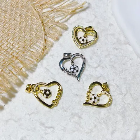 Herz Fußball Charm Anhänger Für Die Schmuckherstellung DIY Kupfer Zirkonia Strass Herz Mom Fußball Anhänger Für Halskette Armband Handwerk