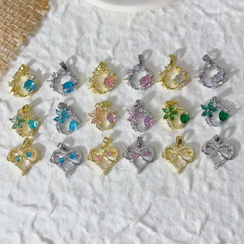 Ciondoli in Rame Placcato Oro con Strass Fai-da-te per Gioielli Pendenti Cuore Saturno Pianeta Fiore Elefante per Collane Braccialetti