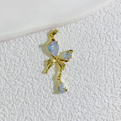 Pendentif Papillon à Gland en Cuivre Plaqué Or Strass Nœud Charms Pour Fabrication de Bijoux DIY Accessoires Élégants Pendentifs Étincelants