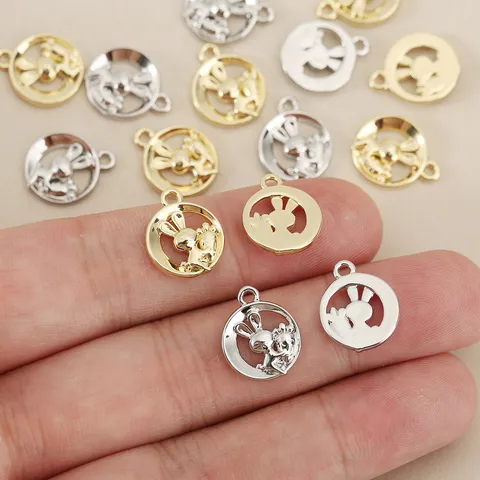 Creative Hollow Round Rabbit Holding Carrot Pendant Copper Gold Silver Plated Cute Bunny Charm For DIY Jewelry Making Accessories