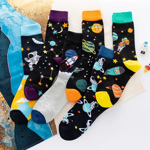 Unisex Cartoon Space Astronaut Print Crew Socks Casual Cotton Novelty Fun Cosmic Starry Sky Fashion Kaltse