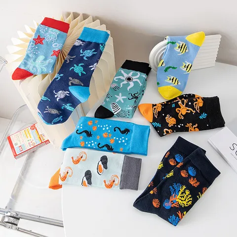 Unisex Casual Cotton Crew Socks Marine Life Cartoon Print Trendy Comfortable Breathable Daily Fashion Socks