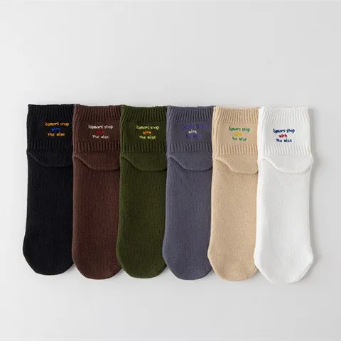 Men's Cotton Crew Socks Fashion Letter Embroidered Skateboard Socks Breathable Athletic Streetwear Casual Sport Socks