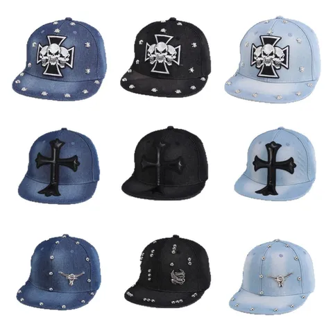Gorra de Béisbol Unisex Streetwear de Algodón Denim con Visera Plana Remaches Motivo de Cruz Punk Gótico Parasole Ajustable Snapback