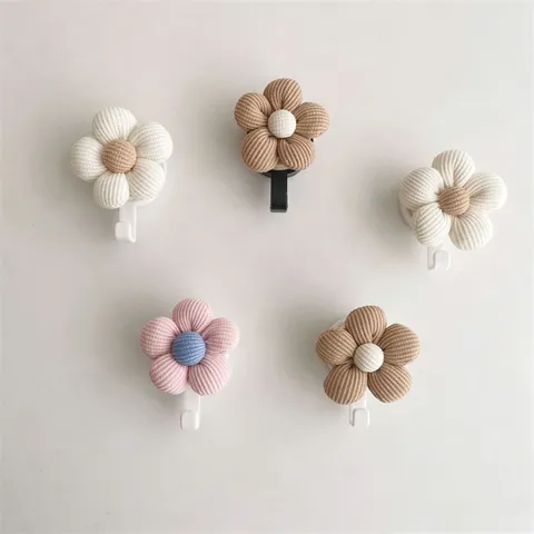 Cute Knitted Flower Adhesive Wall Hooks Korean ins Style Punch-Free Plastic Hanger For Kitchen Bathroom Door Decor Hooks