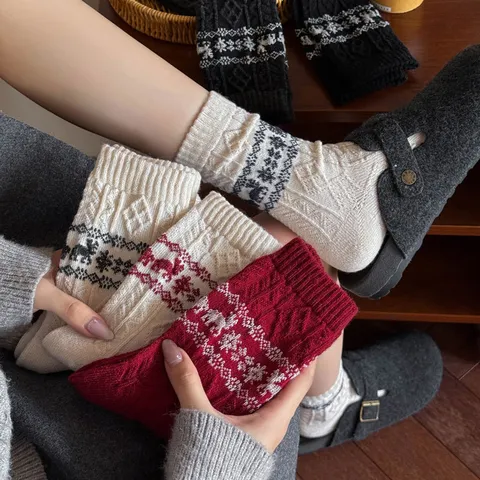Vintage Christmas Elk Snowflake Wool Socks For Women Thermal Winter Crew Socks Warm Festive Knit Slouch Socks Retro Gifts