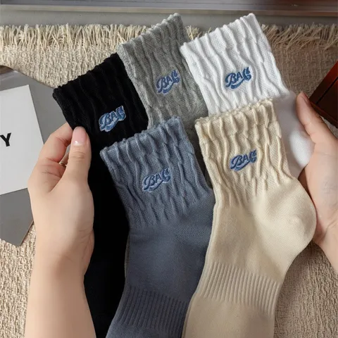Men Letter Embroidery Mid-Calf Cotton Socks Streetwear Athletic Breathable Moisture Wicking Sports Basketball Casual Socks