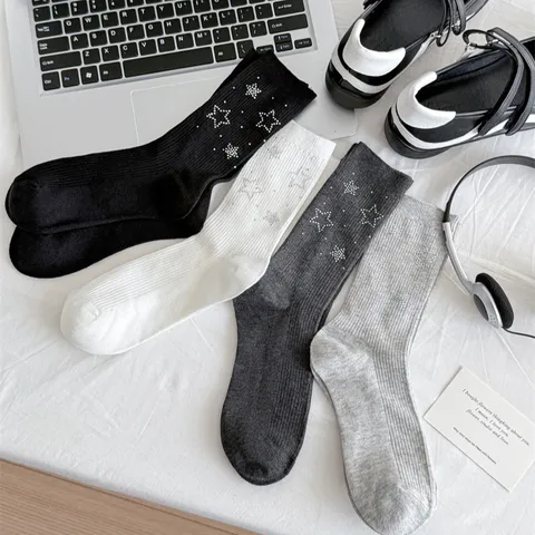 Women Star Rhinestone Mid-Calf Cotton Socks Fashion Breathable Sparkling Starry Sky Pattern Cotton Blend Crew Socks