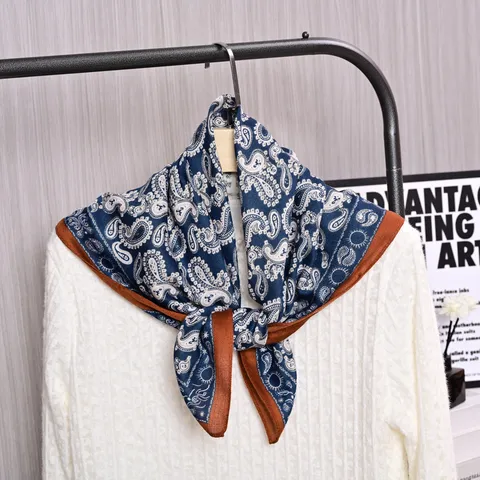 Vrouwen Winter Warm Fluweel Vierkante Sjaal Retro Paisley Geometrische Print Hoofddoek Mode Dagelijks Veelzijdige Neksjaal