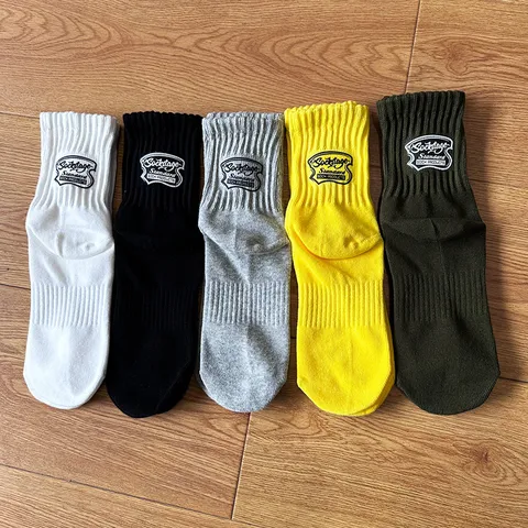 Unisex Casual Monohroma Crew Socks Iaponiko Styl Typose Grammaton Silikonis
