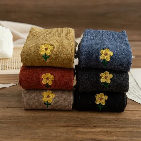 Damen Japanischer Akademie Stil Wolle Wadenhohe Socken Blumen Bestickt Verdickt Warm Einfarbig Socken Herbst Winter