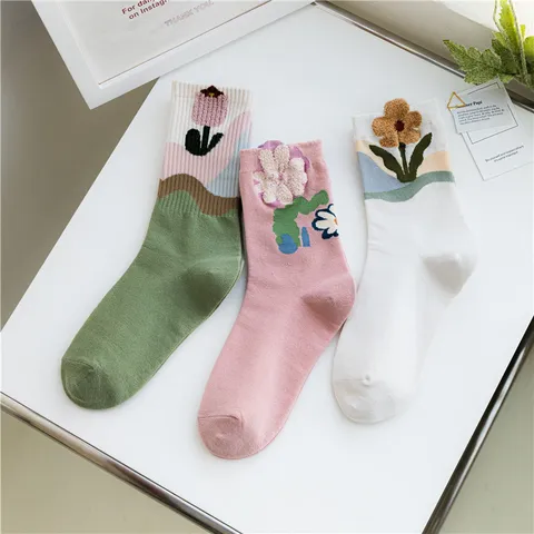 Japanese Sweet Style Women Crew Socks Floral Color Block Knitted Cotton Mid Calf Socks With Three Dimensional Flower Decor