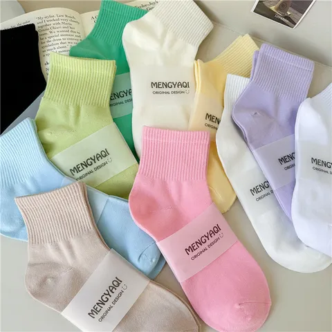 Damen Casual Baumwolle Socken Einfarbig Bonbonfarbe Morandi Farben Gerippt Crew Knöchelsocken Weiblich Täglich Mode Socken
