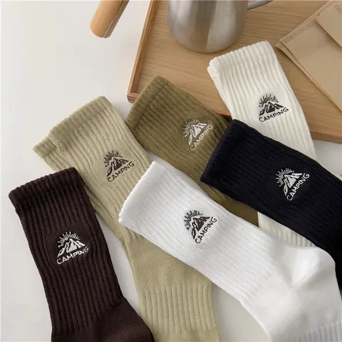Unisex Outdoor Camping Snow Mountain Embroidered Cotton Socks Ribbed Knit Mid-Calf Casual Sporty Hiking Crew Socks For Men Women