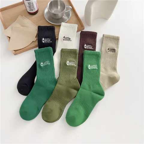 Retro Camping Oil Lamp Embroidered Cotton Crew Socks For Men Women Outdoor Workwear Style Mid Tube Socks Unisex Athletic Socks