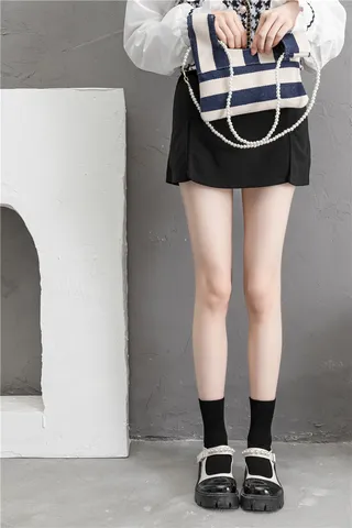 Chaussettes Mi-mollet pour Femmes Style Japonais Couleur Unie Coton Respirant Chaussettes Casual Côte Bord Roulé Blanc Noir