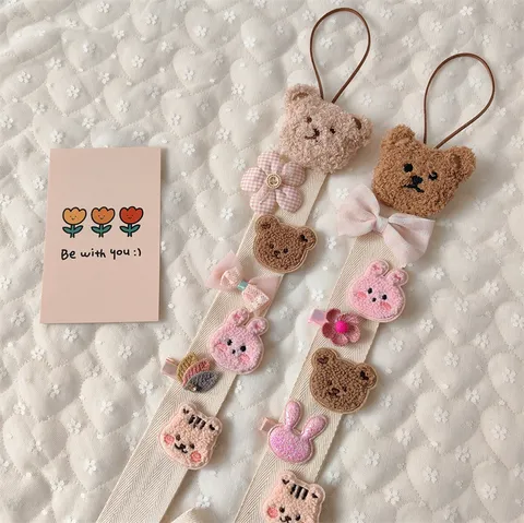 Korean Style Cute Plush Bear Hair Accessory Organizer Hanging Strap For Girls Hairpins Storage Wall Decor Polyester Plush Nursery Organization