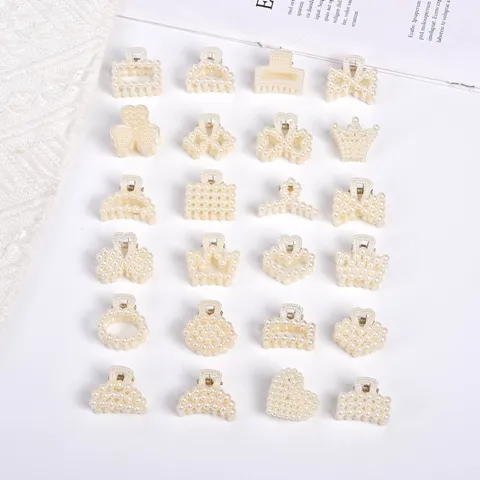 Sweet Plastic Mini Hair Claw Clips With Artificial Pearl Heart Bowknot Geometric Hair Pins For Women Everyday Headwear