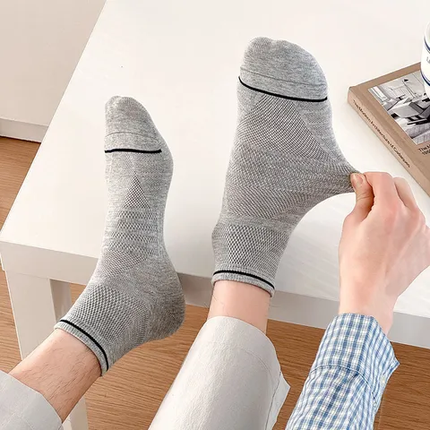 Men's Low Cut Sports Socks Mesh Breathable Cotton Blend Athletic Socks For Running Cycling Daily Solid Color Short Socks