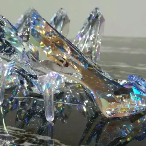 Ciondolo Figurina Scarpa con Tacco Alto in Cristallo Cenerentola Trasparente in Vetro Cristallo Artificiale Fascino per Creazione Gioielli Fai da Te Decorazione Casa Regalo