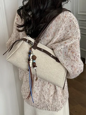 Sac sous le Bras en Cuir PU Vintage pour Femmes Sac à Épaule Rétro de Haute Qualité Avec Pendentif Perlé Surpiqûres Sac à Main Décontracté