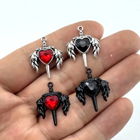 Gothic Dark Aesthetic Herz Flügel Schwert Anhänger Zinklegierung Strass Charms Für DIY Schmuckherstellung Halsketten Ohrringe Zubehör