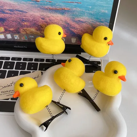 Cute Little Yellow Duck Hair Clip Sweet 3D Animal Headwear Plastic Metal Spring Duck Hairpin Casual Daily Travel Hair Accessories For Women Girls