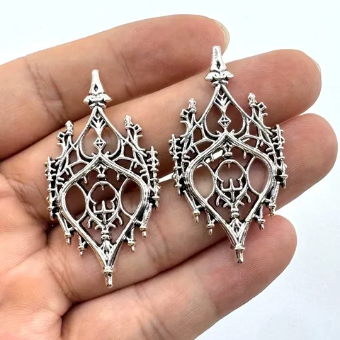 Pendentif Seul Sans Chaîne Château Gothique Vintage Punk Ajouré Alliage de Zinc Électroplaqué Style Sombre Bijoux Artisanat Pour Hommes Femmes