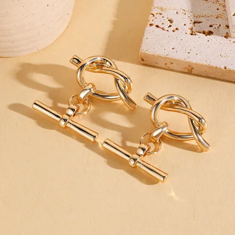 Damen Mode Zinklegierung Geometrischer Knoten Anhänger Halskette und Ohrstecker Set Vergoldet Elegantes Schmuck Geschenk