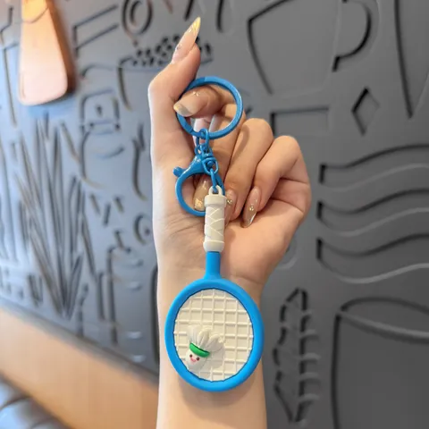 Porte Cles Creatif Raquette de Badminton Pendentif Sac de Sport en PVC Alliage de Zinc Anneau Porte Clef Ornement pour Sac a Dos Cadeau