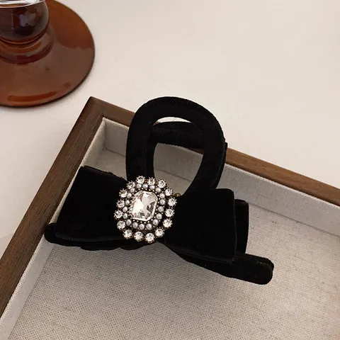 Elegant Velvet Bow Hair Claw Clip For Women Vintage Black Gray Rhinestone Artificial Pearl Shark Hair Clip Accessories