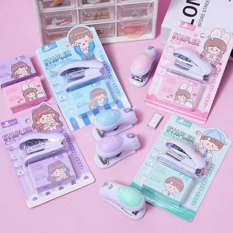Süßes Cartoon Mini Heftgerät Set Tragbare Studenten Schreibwaren Macaron Farben Desktop Tools Schulbedarf Geschenke Für Büro Kinder Täglich