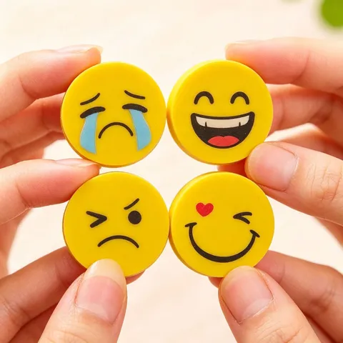 Ensemble de Gommes Rondes Visage Souriant Mignon Emoji Jaune pour Enfants Étudiants École Bureau Fournitures de Correction