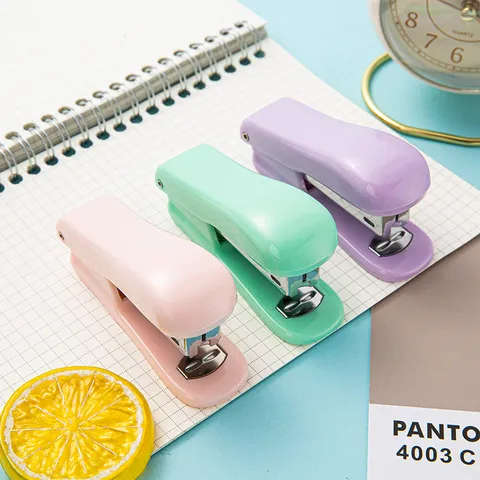 Macaron Farbe Handheftgerät Schreibtisch Papier Heftgerät Tragbare Arbeitssparende Büro Bindewerkzeug Für Schule Studenten Dokumenten Organisieren