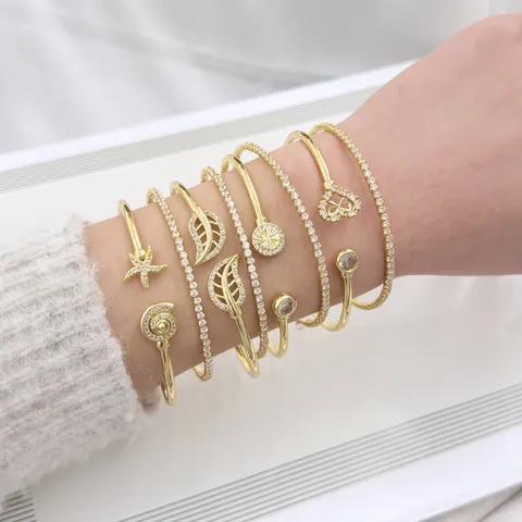 Set di Anelli e Bracciali a Serpente in Zirconia con Design di Nicchia Placcato in Oro 18K Argento Osso di Serpente Bracciale Aperto Gioielli di Moda per Donna Regalo