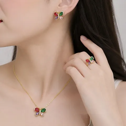 Gioielli a Farfalla in Rame Placcato Oro per Donna Collana Orecchini Anello con Zirconia Colorata Scintillante